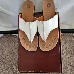 Juil dress sandals. White. Size: 9